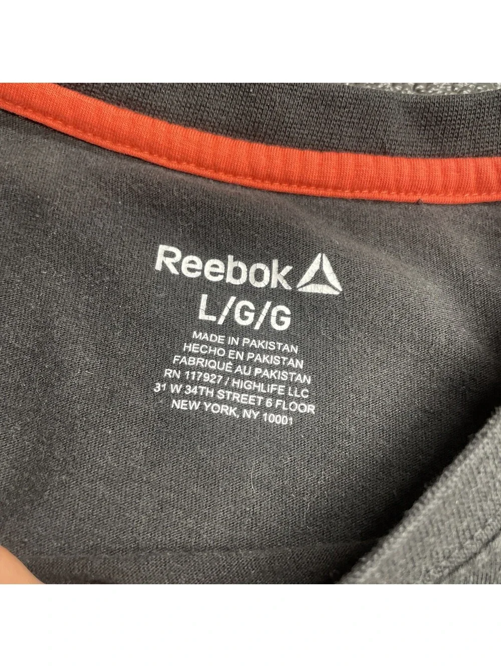 Reebok Mens Large Red Logo on Black Workout Shirt Cotton Polyester Tee
